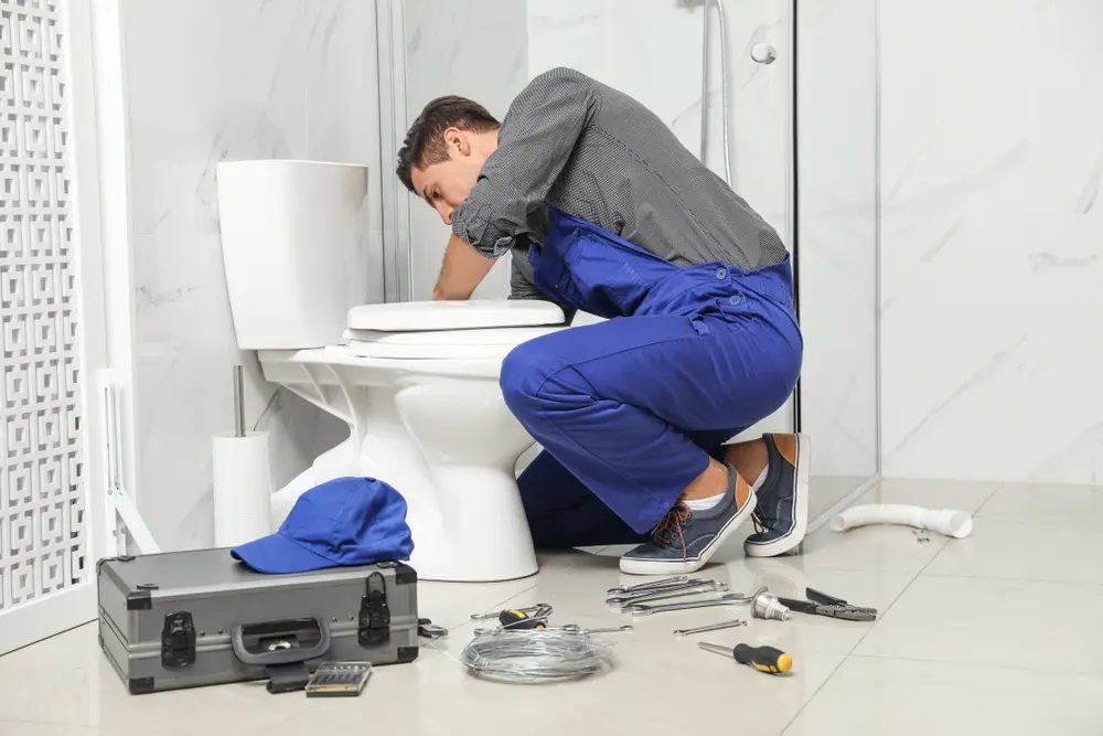 Signs you need toilet repair or replacement in Keswick